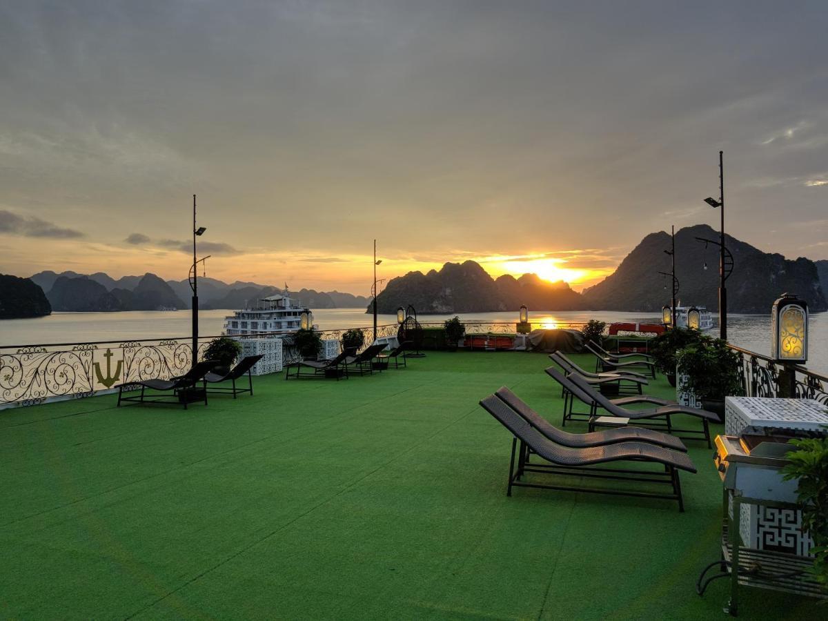 Halong Aquamarine Royal Cruise Hotel Hạ Long Ngoại thất bức ảnh